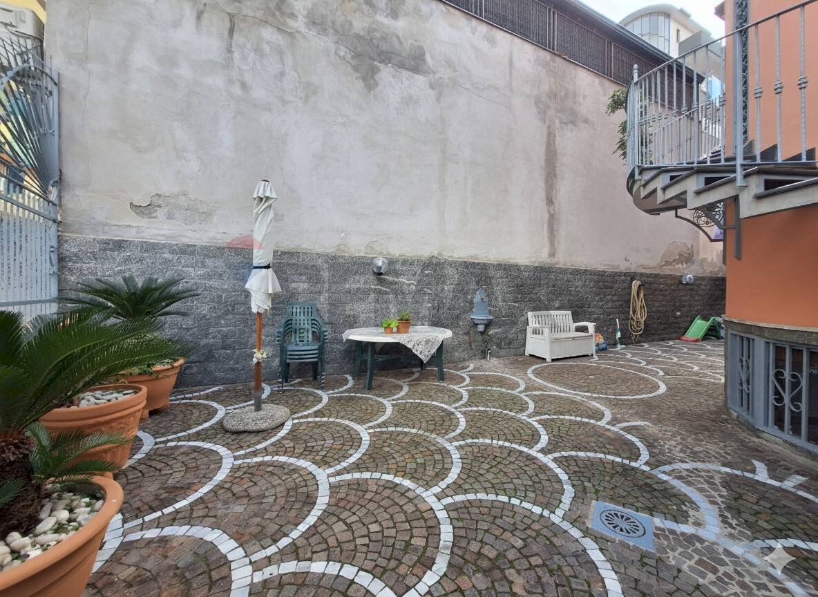 Terrazza - Casa semi indipendente IV traversa ferdinando russo
 
24, Casoria - foto 3