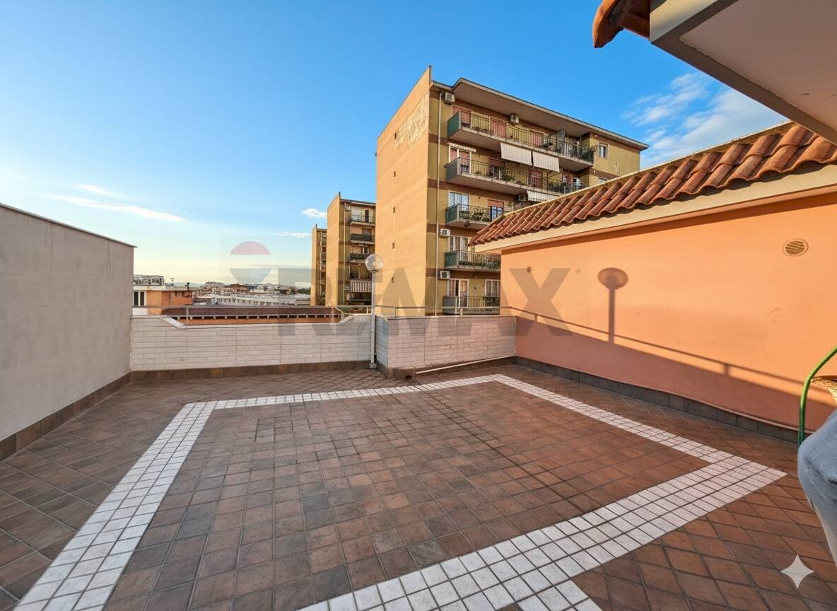 Terrazza - Casa semi indipendente IV traversa ferdinando russo
 
24, Casoria - foto 2