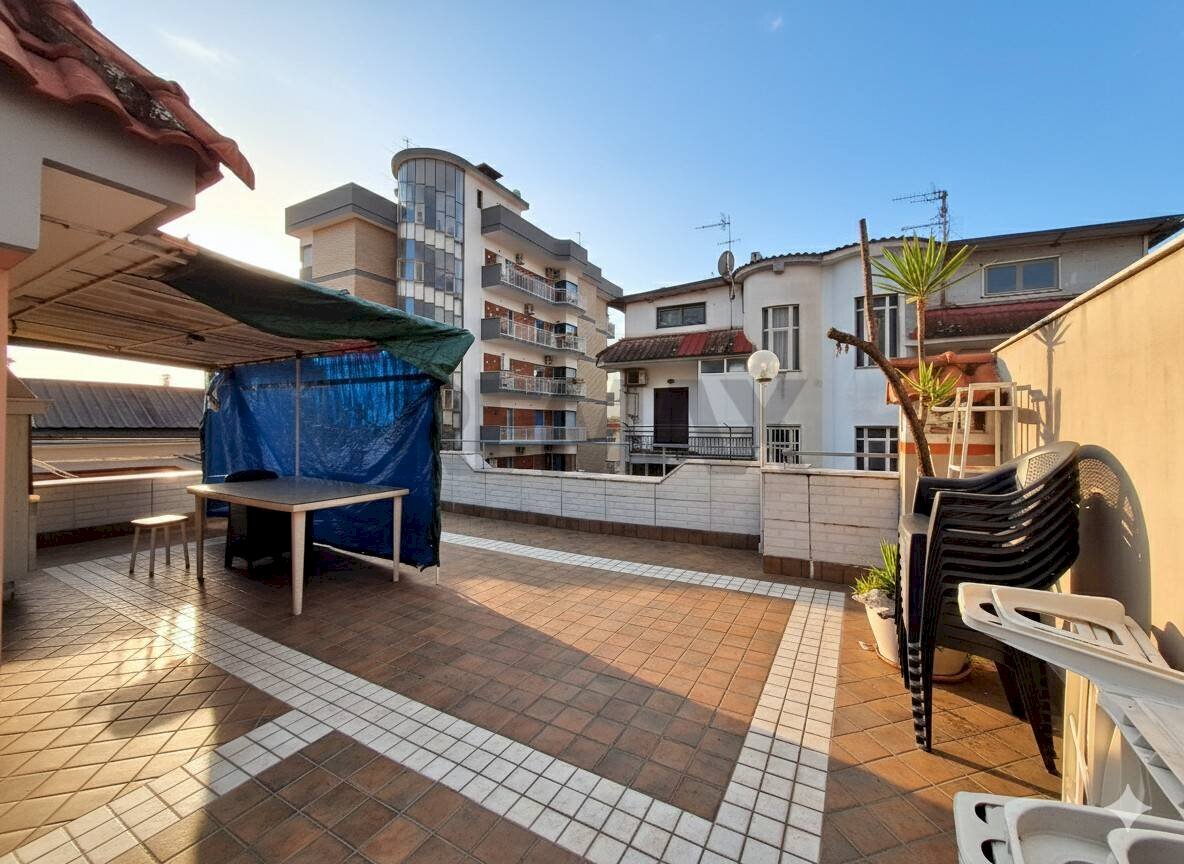 Terrazza - Casa semi indipendente IV traversa ferdinando russo
 
24, Casoria - foto 1