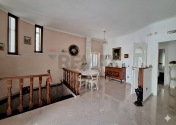 Sala da pranzo - Casa semi indipendente IV traversa ferdinando russo
 
24, Casoria - foto 5