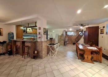 Sala da pranzo - Casa semi indipendente IV traversa ferdinando russo
 
24, Casoria - foto 13