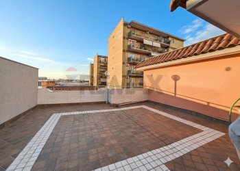 Terrazza - Casa semi indipendente IV traversa ferdinando russo
 
24, Casoria - foto 22