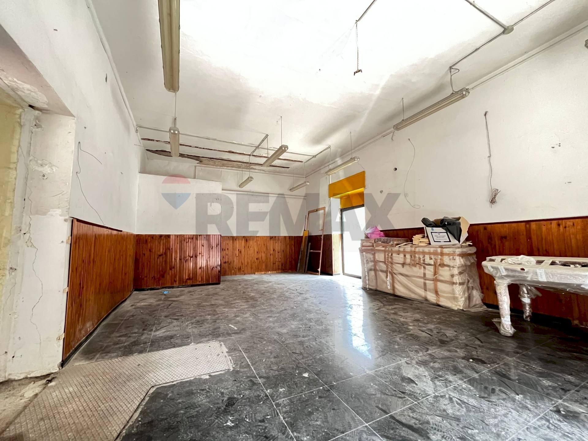 Parcheggio - Commercial Premises Napoli - photo 3