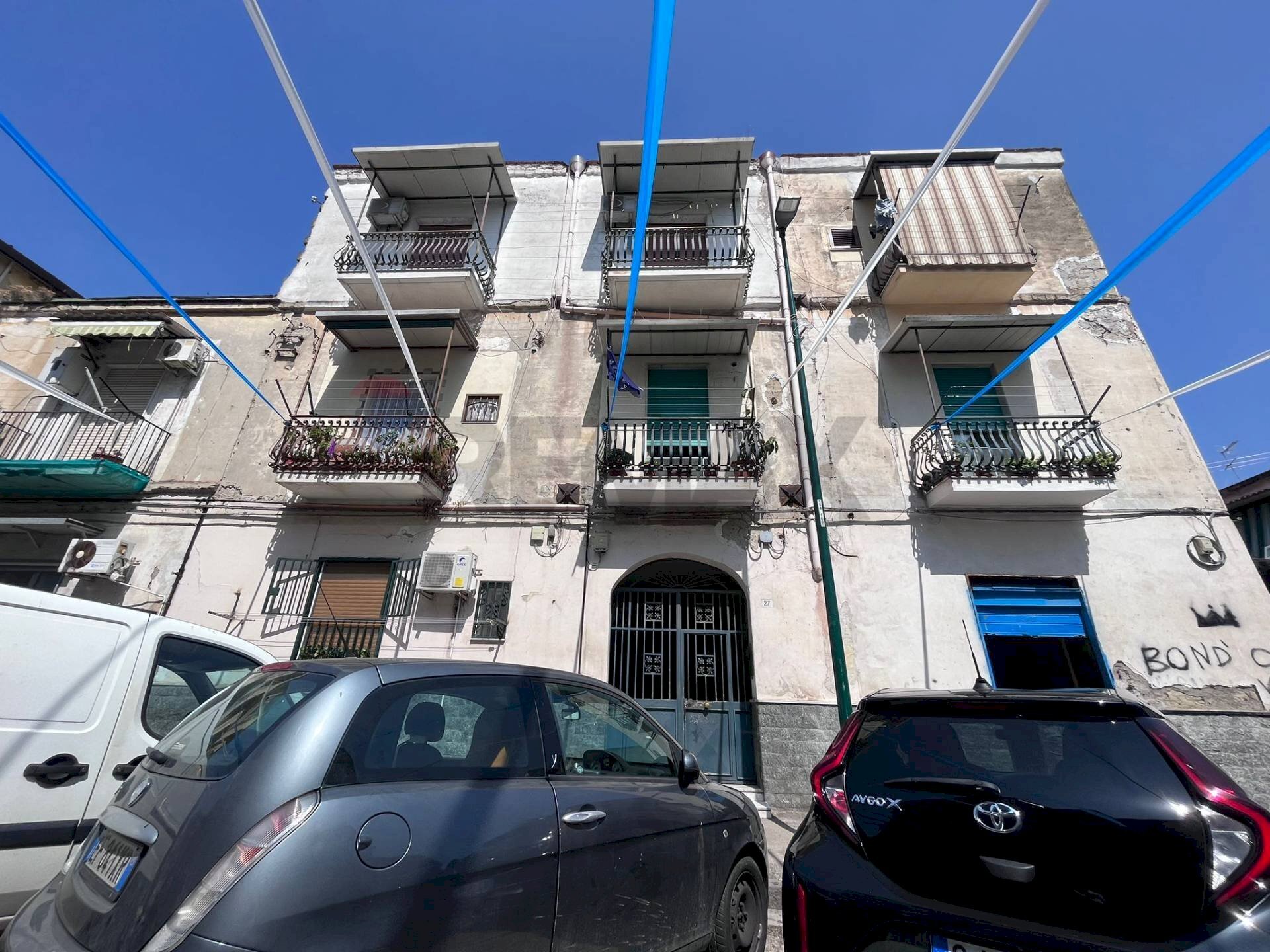 Edificio all\'aperto - Locale Commerciale Via Cardinale Filomarino
 
11, Napoli - foto 1