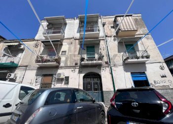 Edificio all\'aperto - Locale Commerciale Via Cardinale Filomarino
 
11, Napoli - foto 7