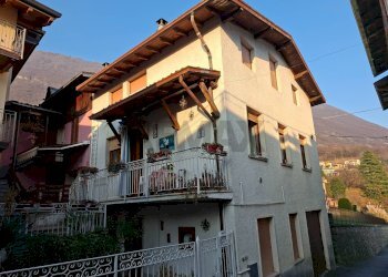 Edificio all\'aperto - Casa indipendente Endine Gaiano - foto 2