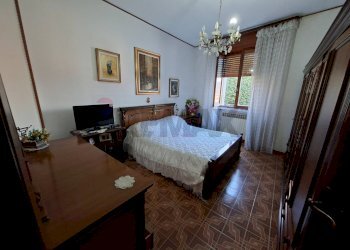 Camera / camera da letto - Casa indipendente Endine Gaiano - foto 9