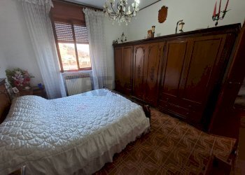Camera / camera da letto - Casa indipendente Endine Gaiano - foto 10