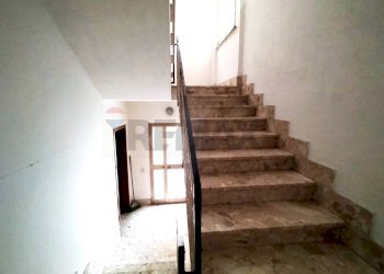 Scale - Villa Falconara Marittima - photo 11