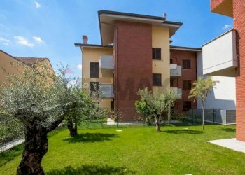 Edificio all\'aperto - Trilocale Via Manzoni
 
24, Cesano Maderno - foto 6