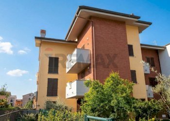 Edificio all\'aperto - Trilocale Via Manzoni
 
24, Cesano Maderno - foto 10