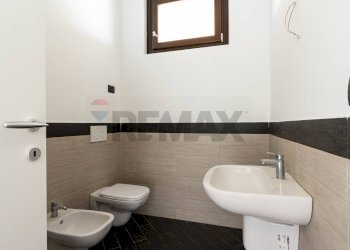 Bagno - Three-room apartment Via Manzoni
 
24, Cesano Maderno - photo 15
