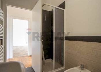 Bagno - Three-room apartment Via Manzoni
 
24, Cesano Maderno - photo 16