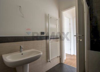 Bagno - Three-room apartment Via Manzoni
 
24, Cesano Maderno - photo 17