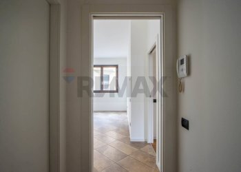 Hall / corridoio - Three-room apartment Via Manzoni
 
24, Cesano Maderno - photo 22