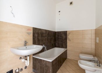 Bagno - Three-room apartment Via Manzoni
 
24, Cesano Maderno - photo 24