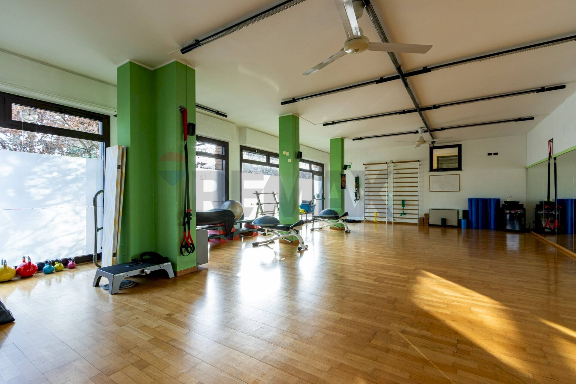 Palestra - Commercial Premises via Togliatti
 
27, Saronno - photo 2