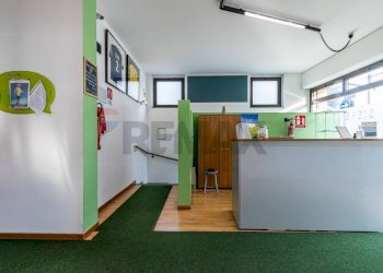 Hall / corridoio - Locale Commerciale via Togliatti
 
27, Saronno - foto 20