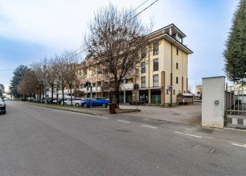 Edificio all\'aperto - Locale Commerciale via Togliatti
 
27, Saronno - foto 30