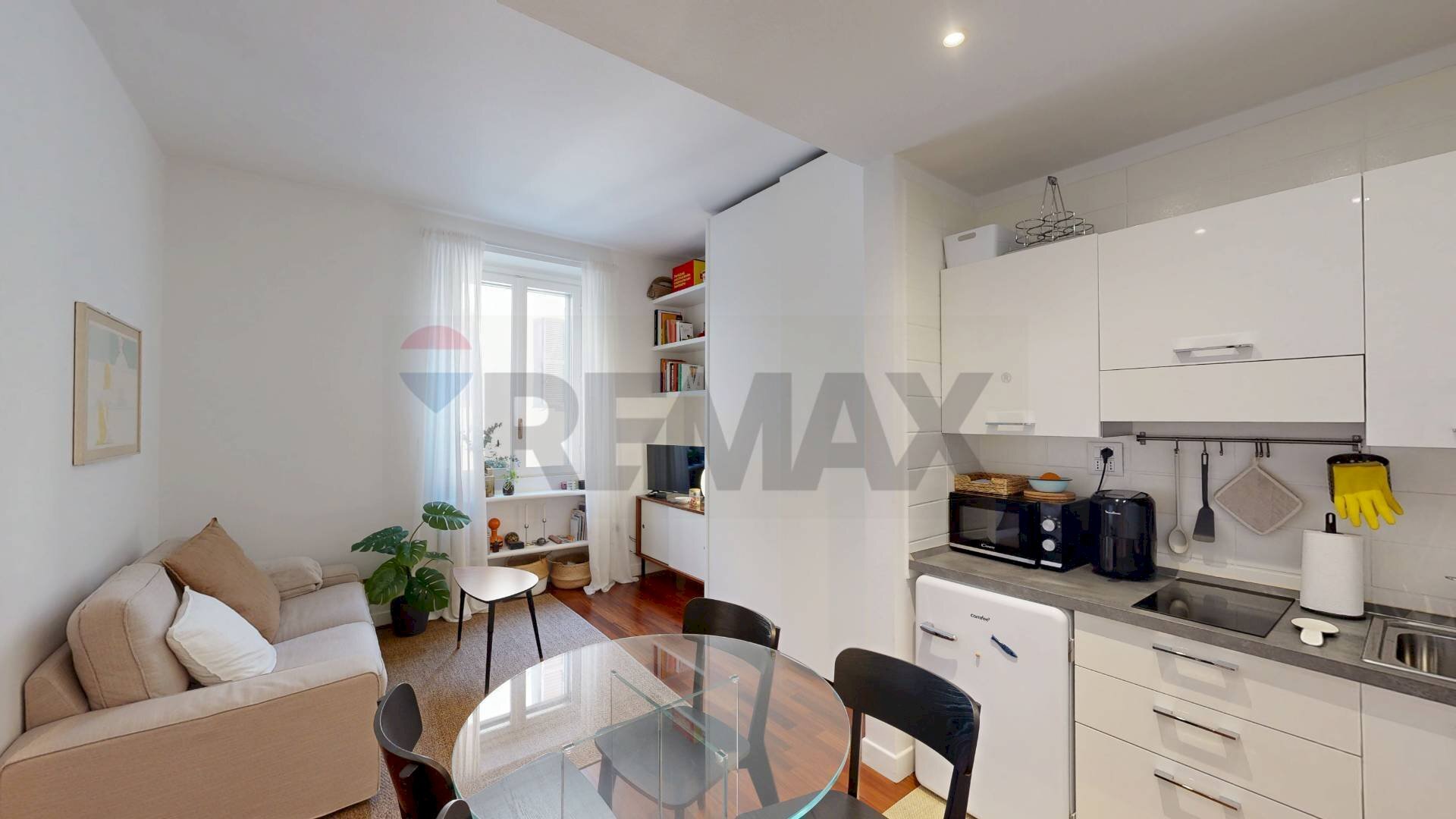 Cucina - Bilocale viale Vittorio Veneto
 
32, Milano - foto 3