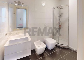 Bagno - Bilocale viale Vittorio Veneto
32, Milano - foto 13