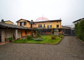 Casa all\'aperto - Casa indipendente STRADA GHIAIE SUPERIORI
 
51, Noceto - foto 1