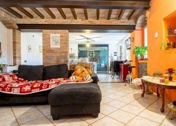 Soggiorno - Casa indipendente STRADA GHIAIE SUPERIORI
 
51, Noceto - foto 6