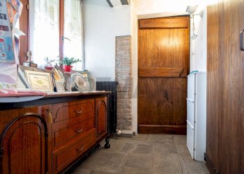 Hall / corridoio - Casa indipendente STRADA GHIAIE SUPERIORI
 
51, Noceto - foto 12