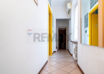 Hall / corridoio - Casa indipendente STRADA GHIAIE SUPERIORI
 
51, Noceto - foto 14