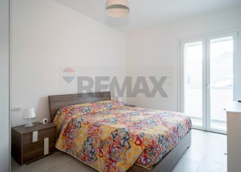 camera matrimoniale - Bilocale via nazionale
 
33, Collecchio - foto 7