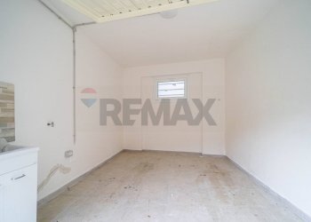 garage - Bilocale via nazionale
 
33, Collecchio - foto 13