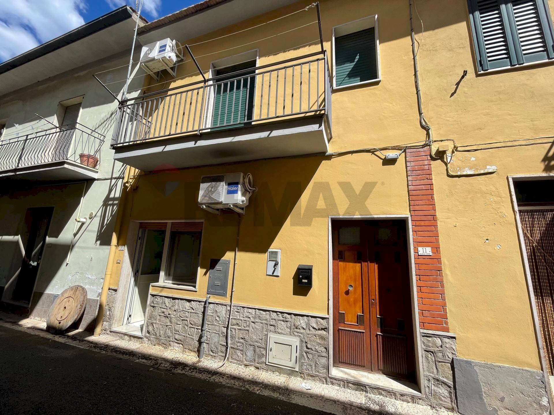 Edificio all\'aperto - Casa semi indipendente San Salvatore Telesino - foto 1