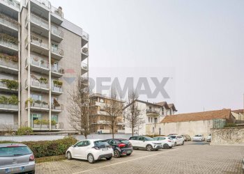 Edificio all\'aperto - Trilocale Del popolo
 
9, Gallarate - foto 22