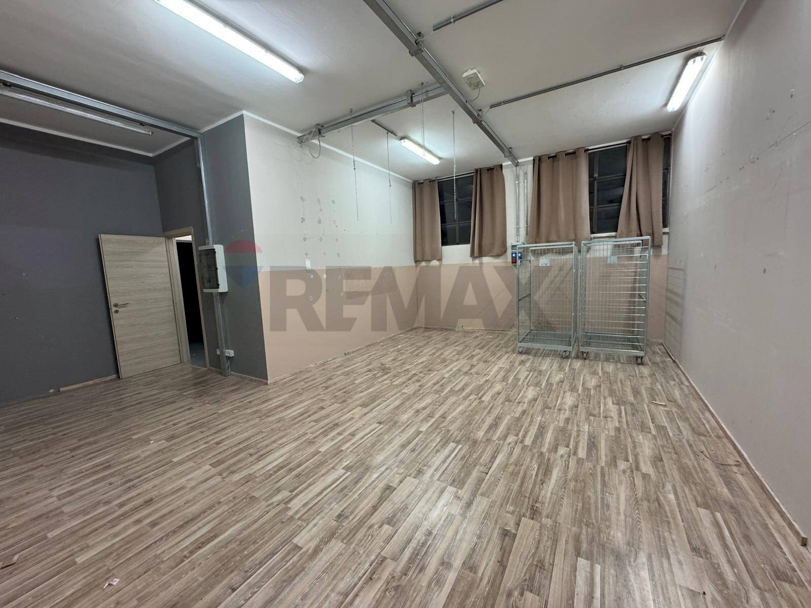 Terrazza - Commercial Premises Via Patriotti, Salsomaggiore Terme - photo 1