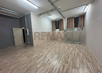 Terrazza - Locale Commerciale Via Patriotti, Salsomaggiore Terme - foto 1