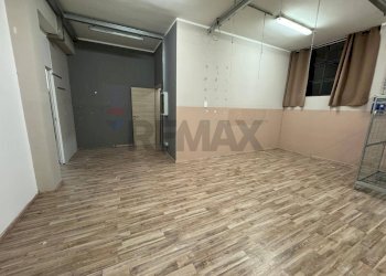 Stanza vuota - Locale Commerciale Via Patriotti, Salsomaggiore Terme - foto 11