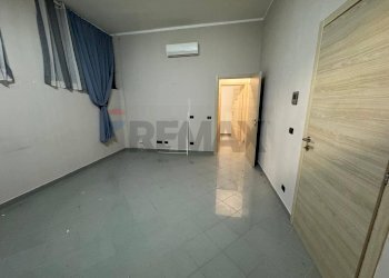 Stanza vuota - Locale Commerciale Via Patriotti, Salsomaggiore Terme - foto 15