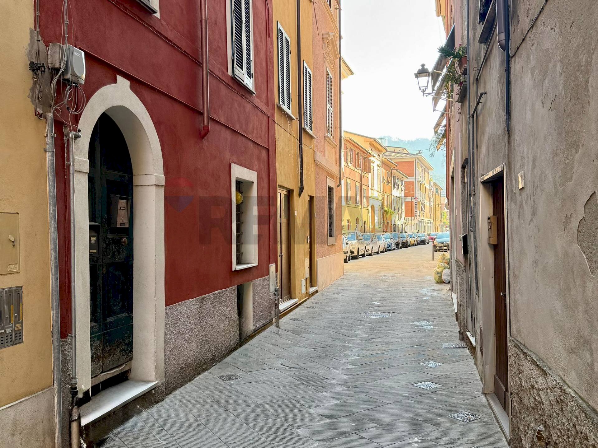 Edificio all\'aperto - Trilocale via palestro
 
70, Massa - foto 2