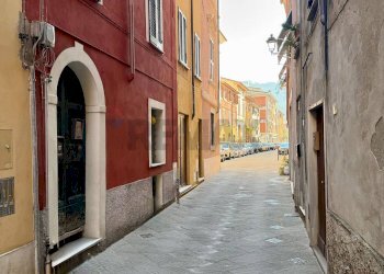 Edificio all\'aperto - Trilocale via palestro
 
70, Massa - foto 2