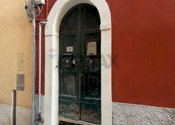 Edificio all\'aperto - Trilocale via palestro
 
70, Massa - foto 3