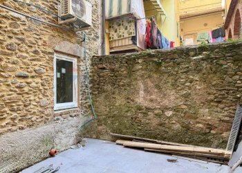 spazio esterno di proprietà - Trilocale via palestro
 
70, Massa - foto 8