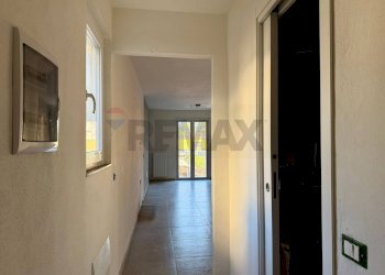 corridoio ingresso appartamento - Trilocale via palestro
 
70, Massa - foto 10