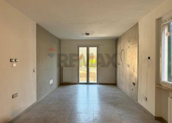 soggiorno - Trilocale via palestro
 
70, Massa - foto 12