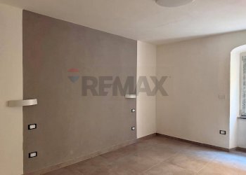 camera matrimoniale - Trilocale via palestro
 
70, Massa - foto 25