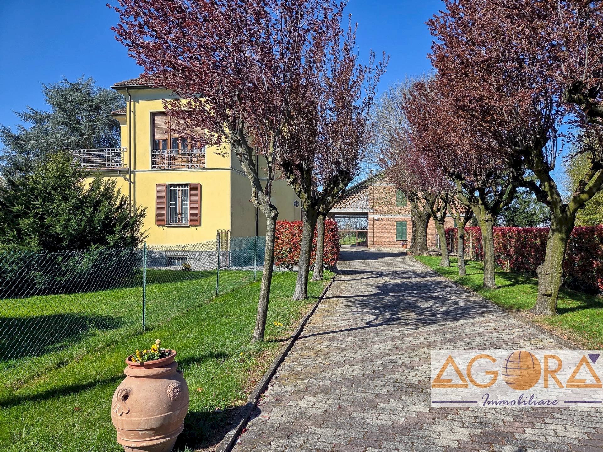 Foto 2 - Casa indipendente Strada Statale per Genova, Tortona - foto 2