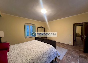 prima camera matrimoniale - Casa semi indipendente via bassa tambura, Massa - foto 18