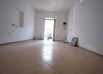 Foto 2 - Locale Commerciale ZONA FARMACIA, Capua - foto 2