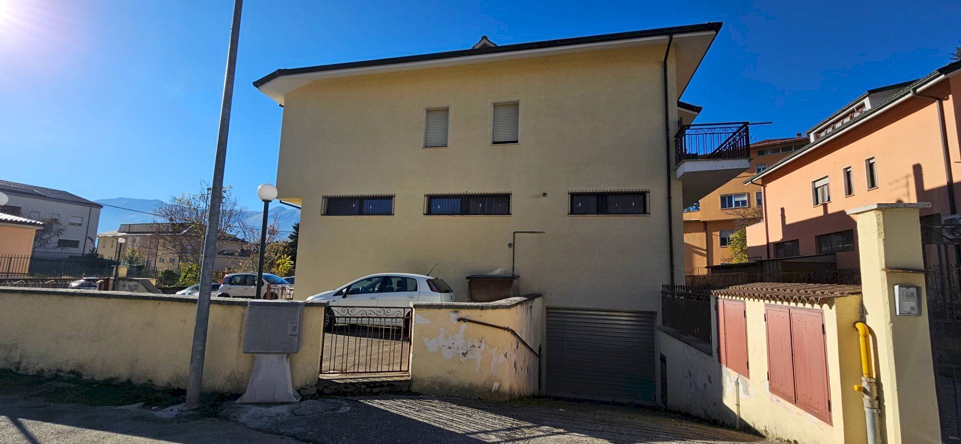 Foto 1 - Warehouse Via Spallacci
 
snc, L'Aquila - photo 1