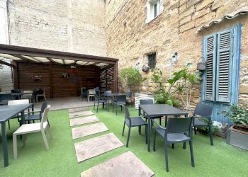 Terrazza - Attività Commerciale Corso Vittorio Emanuele
 
455, Villabate - foto 43