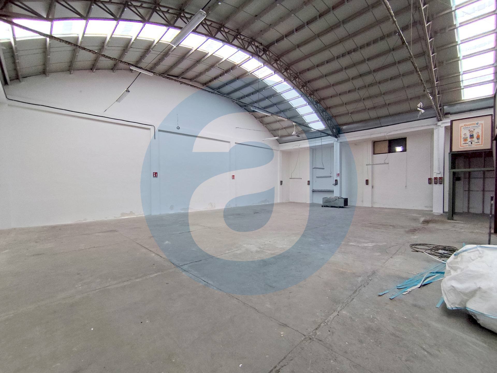 Foto 3 - Capannone Traversa I Glomerelli
 
19, Bari - foto 3